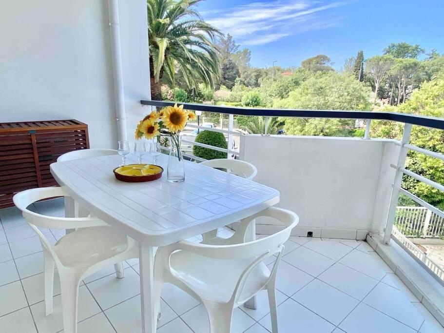 Aquarine Piscine Acces Plage Appartement Saint-Raphaël Buitenkant foto