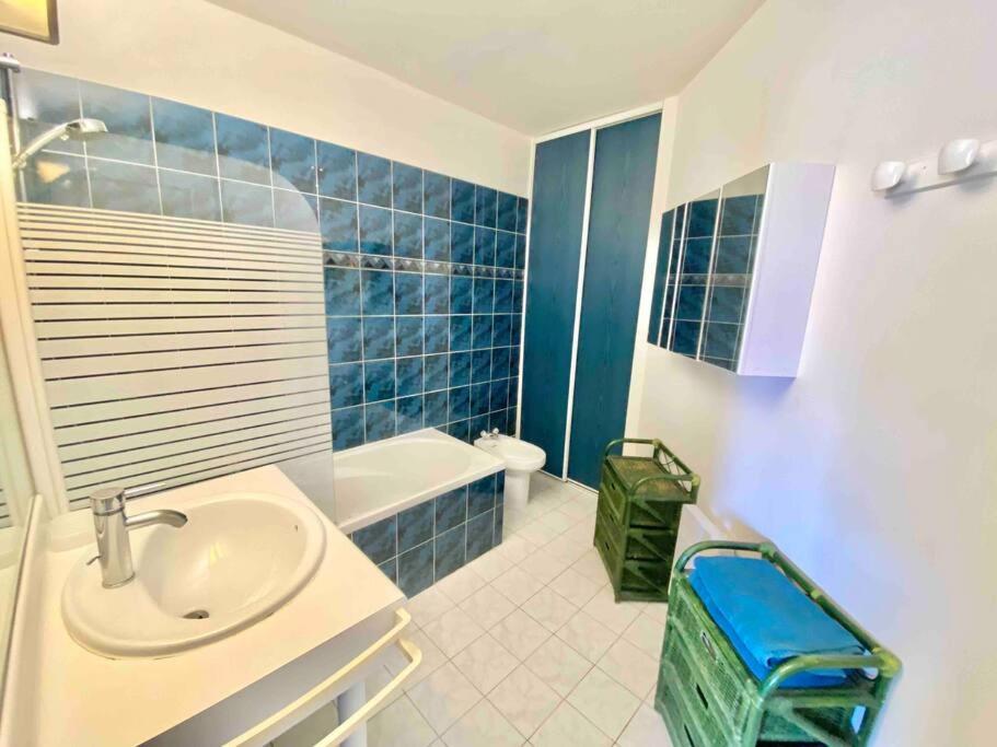 Aquarine Piscine Acces Plage Appartement Saint-Raphaël Buitenkant foto